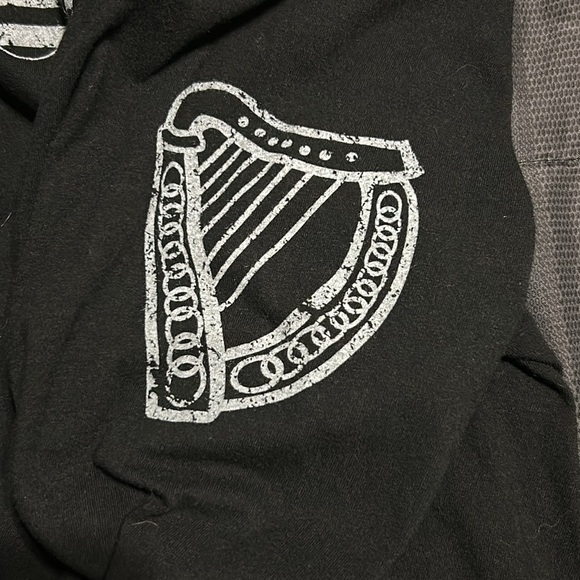 Mens XL long sleeve T-shirt. Great for your Irish cop! - Picture 5 of 5